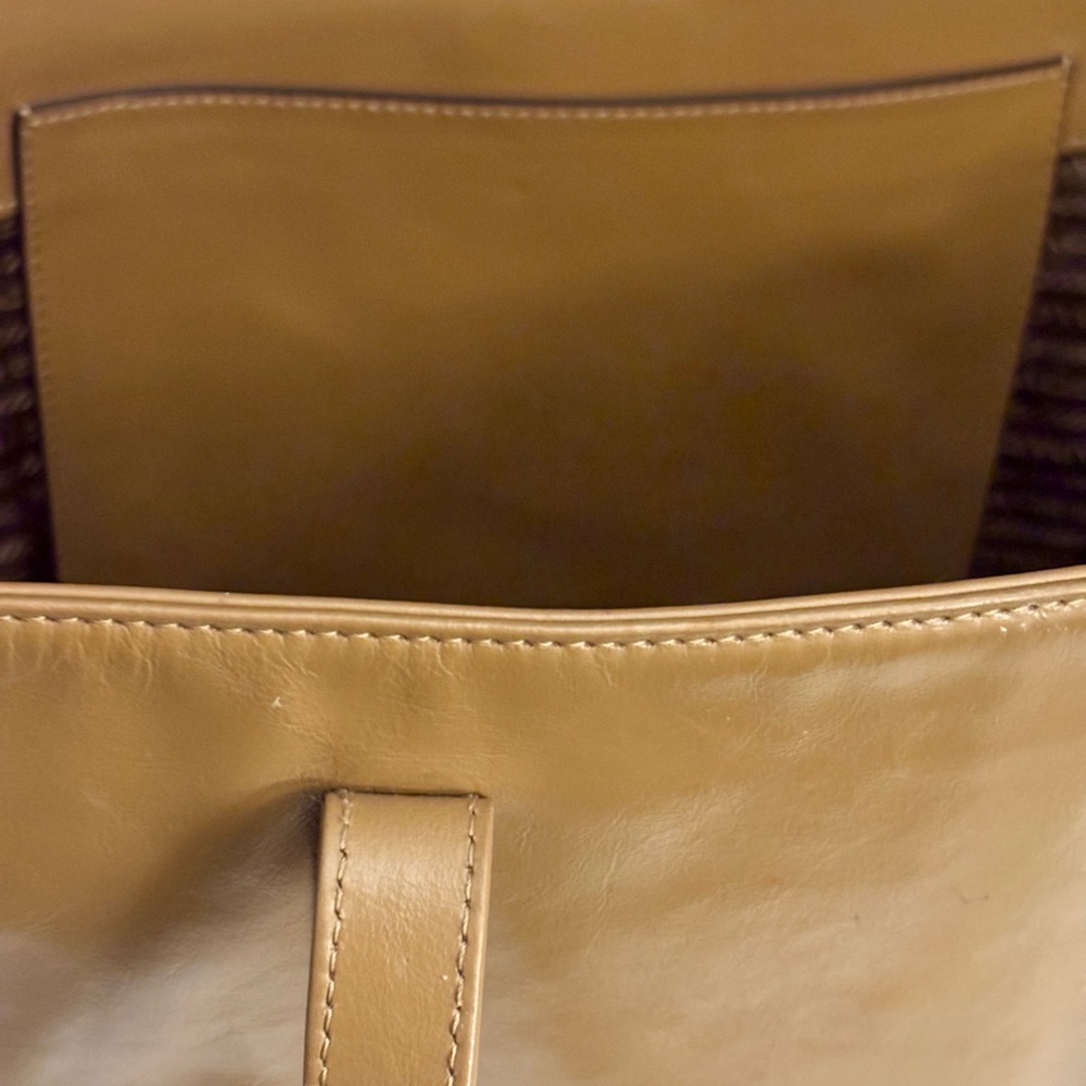 AUTHENTIC PRADA PALTRO NV NAPPA ANTIQUE GLOSSY CAMEO LEATHER TOTE-ONLINE COMPS - Picture 7 of 9